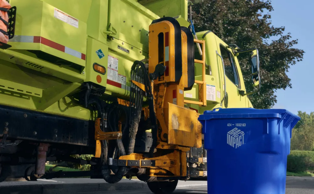 EEQ Bac Impact photo collecte sélective camion bac 1 web