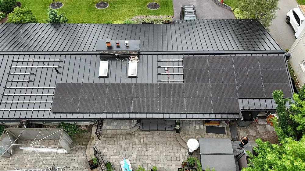 Installation panneaux solaires toiture 2